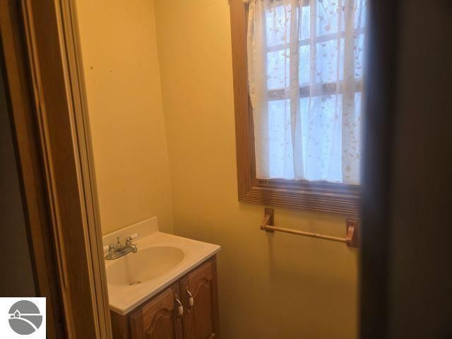 2475 E Potter Road, Traverse City, MI 49696