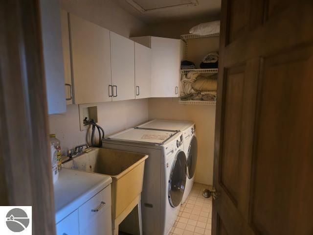 2475 E Potter Road, Traverse City, MI 49696