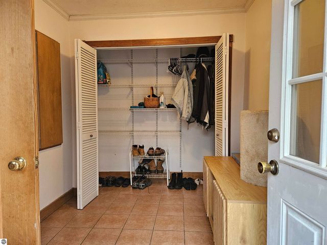 2475 E Potter Road, Traverse City, MI 49696