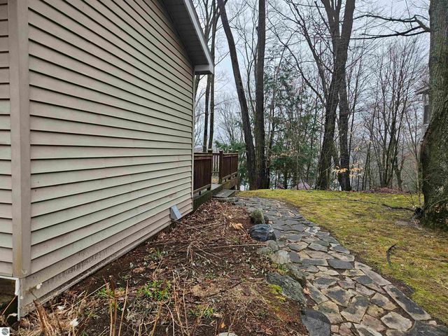 2475 E Potter Road, Traverse City, MI 49696