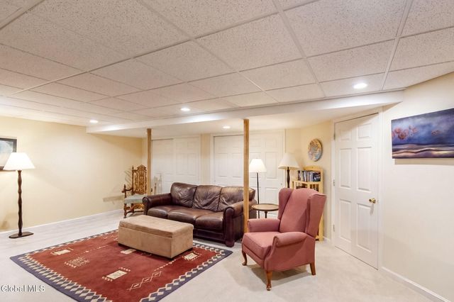 4 Lester Lane, Greenfield, NY 12850
