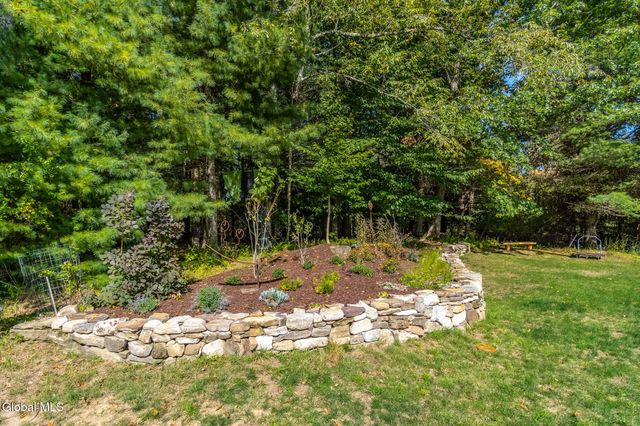 4 Lester Lane, Greenfield, NY 12850