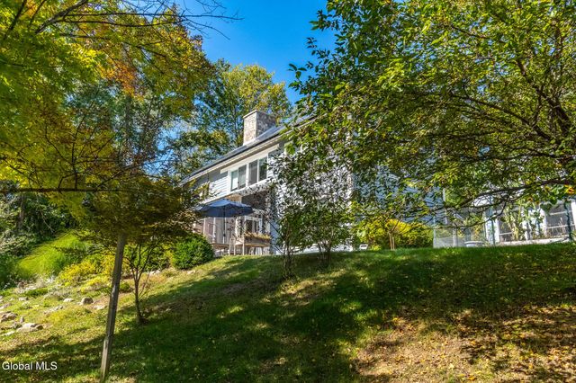 4 Lester Lane, Greenfield, NY 12850