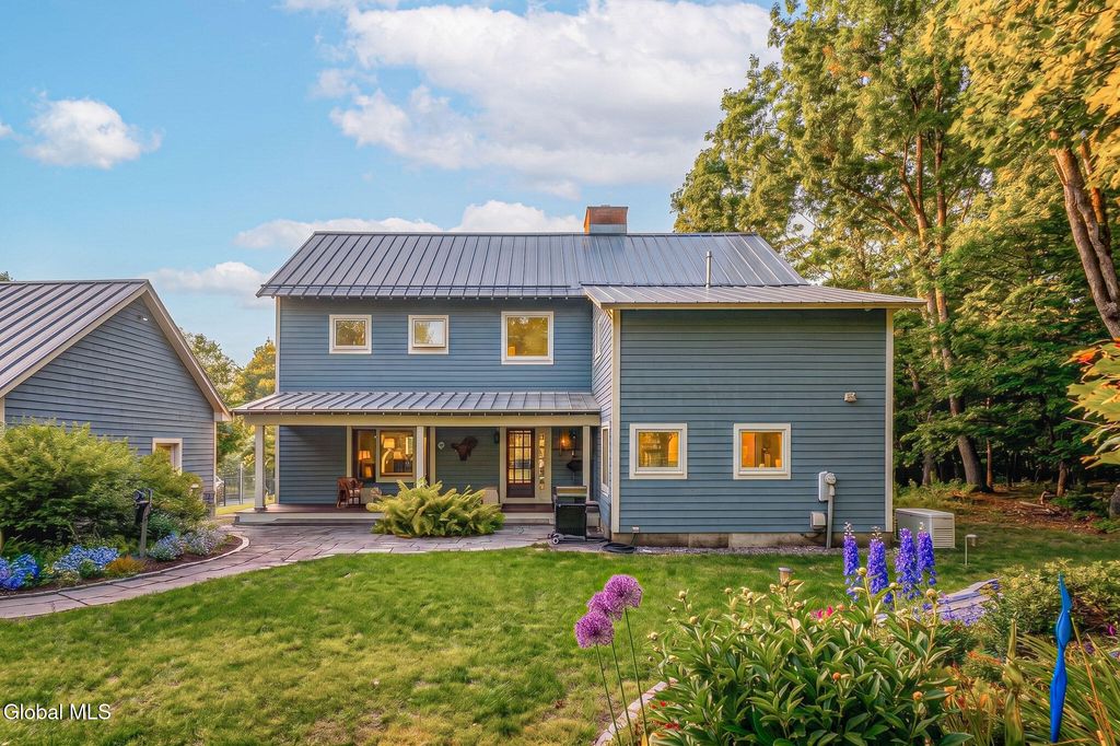 4 Lester Lane, Greenfield, NY 12850