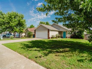 2312 Morris Street, Bentonville, AR 72712