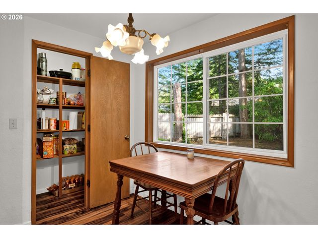 2356 N 22ND Ct, Florence, OR 97439