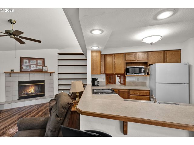 2356 N 22ND Ct, Florence, OR 97439