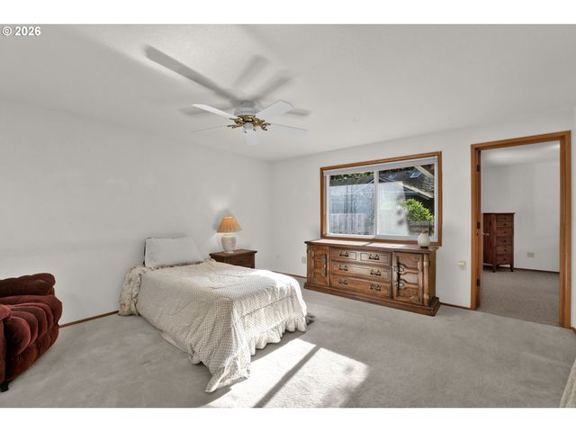 2356 N 22ND Ct, Florence, OR 97439