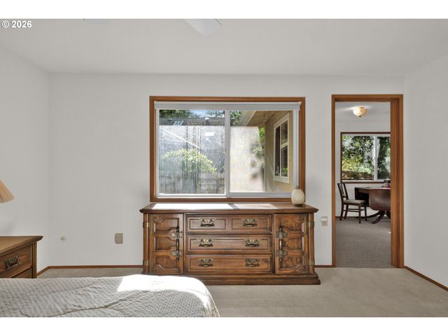 2356 N 22ND Ct, Florence, OR 97439