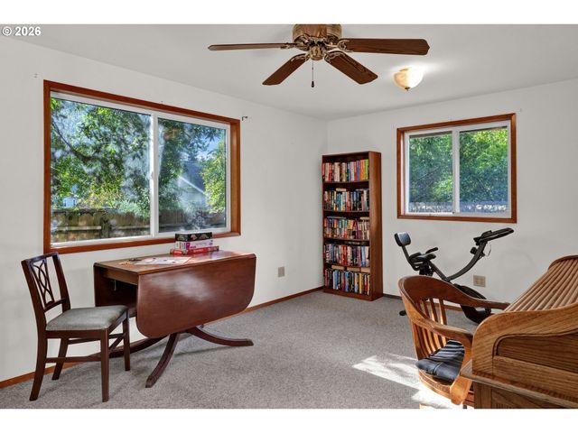 2356 N 22ND Ct, Florence, OR 97439