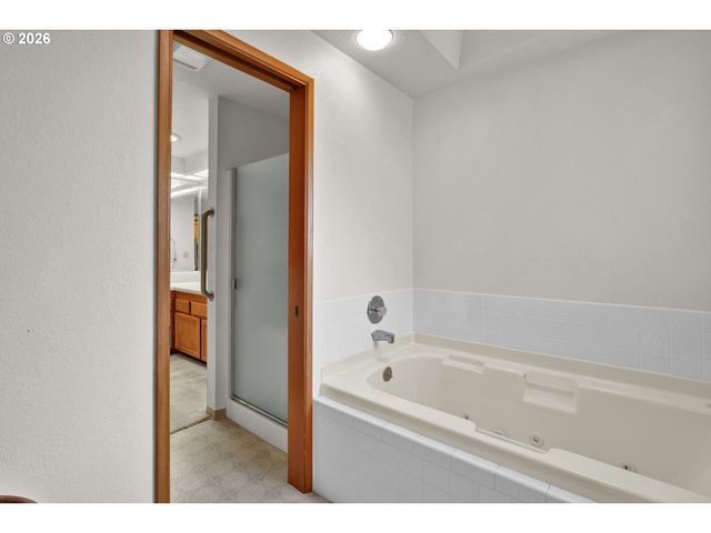 2356 N 22ND Ct, Florence, OR 97439