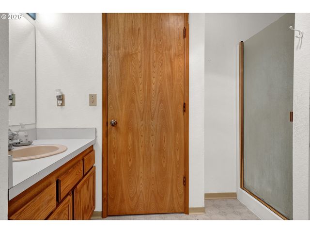 2356 N 22ND Ct, Florence, OR 97439