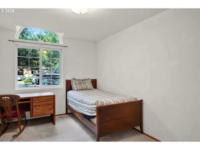 2356 N 22ND Ct, Florence, OR 97439