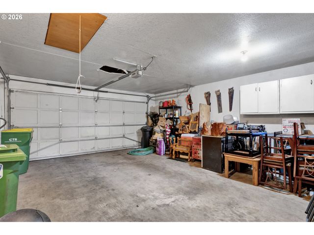 2356 N 22ND Ct, Florence, OR 97439