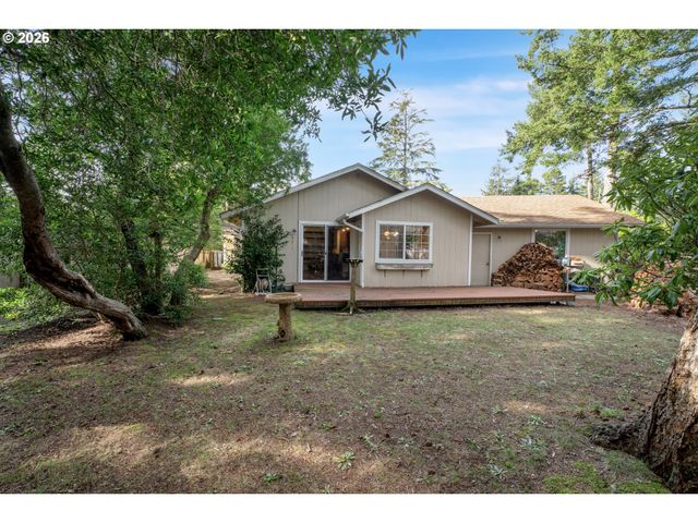 2356 N 22ND Ct, Florence, OR 97439