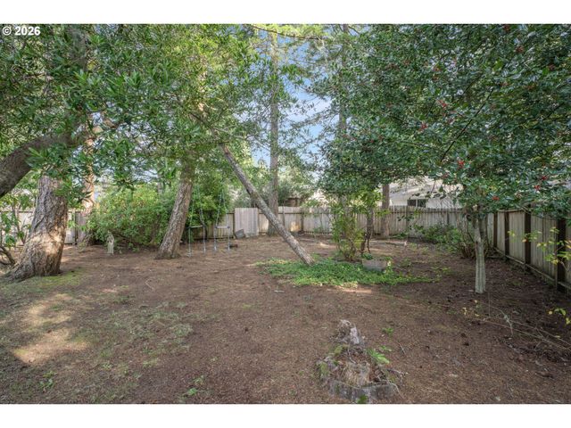 2356 N 22ND Ct, Florence, OR 97439