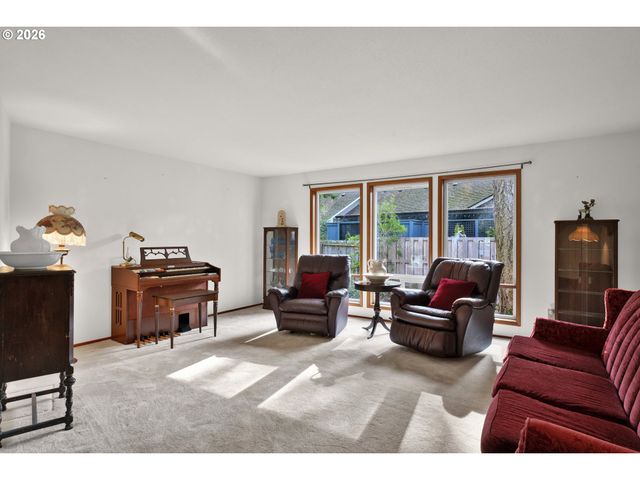 2356 N 22ND Ct, Florence, OR 97439