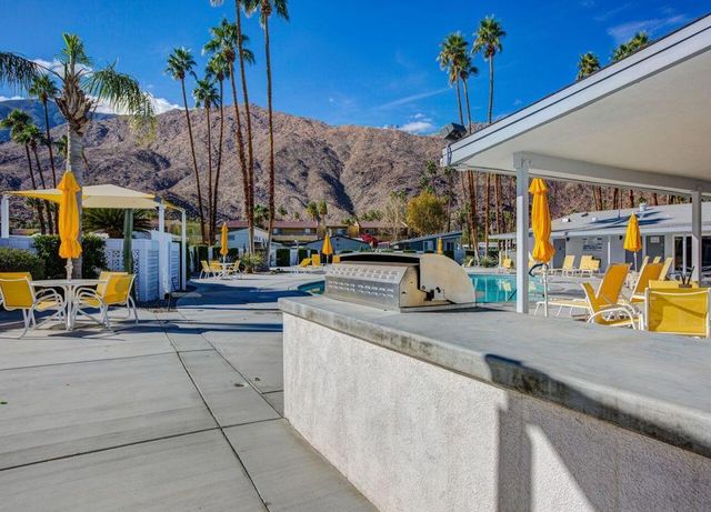 315 Kona Lane, Palm Springs, CA 92264