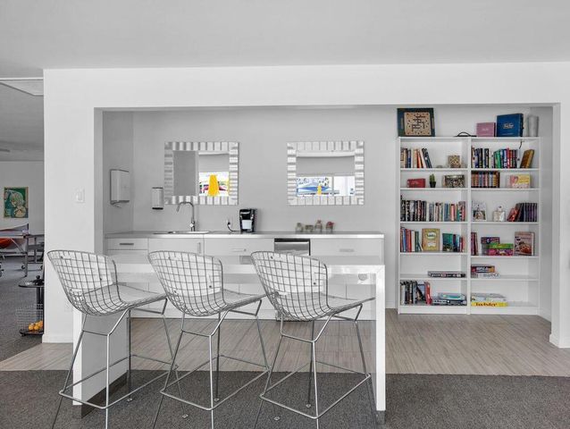 315 Kona Lane, Palm Springs, CA 92264