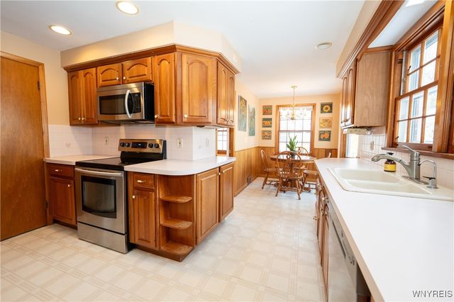 62 Parkside Avenue, Hamburg, NY 14075