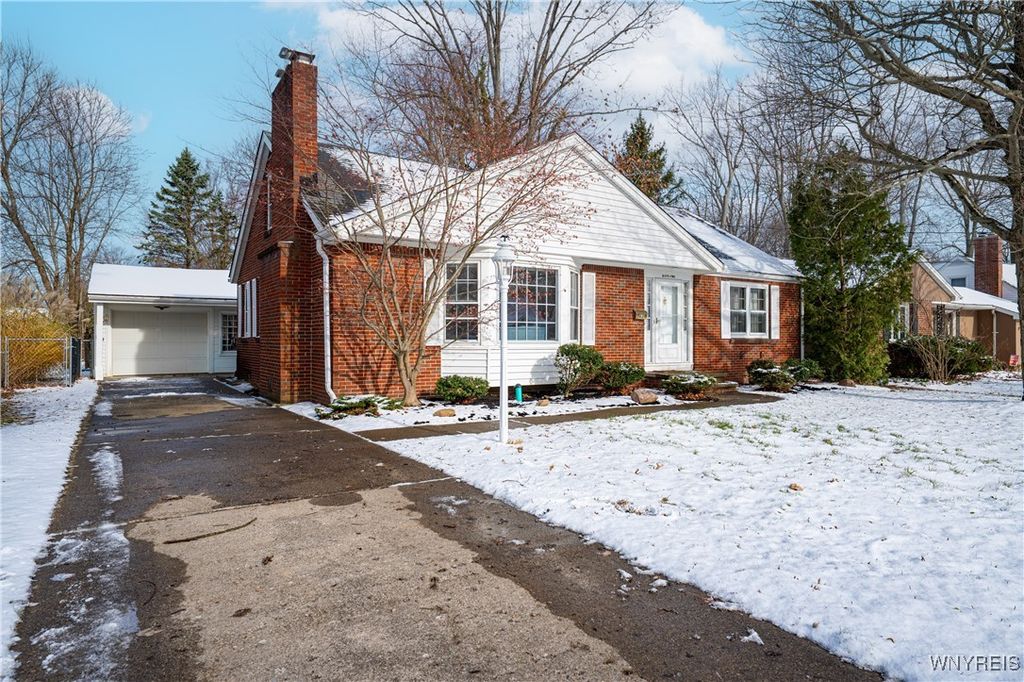 62 Parkside Avenue, Hamburg, NY 14075