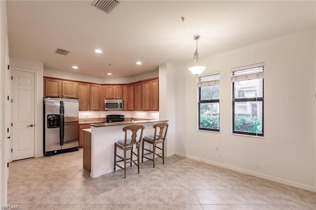 1375 Artesia DR E 503, Naples, FL 34113