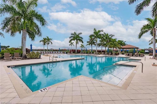1375 Artesia DR E 503, Naples, FL 34113