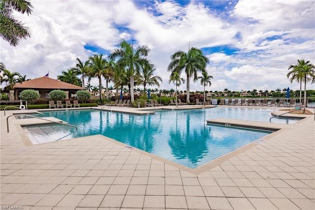 1375 Artesia DR E 503, Naples, FL 34113