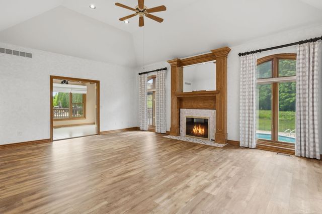 14450 Knightsbridge Drive, Shelby Twp, MI 48315