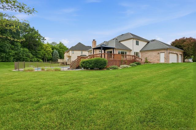 14450 Knightsbridge Drive, Shelby Twp, MI 48315