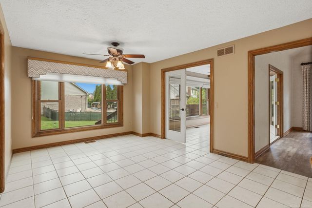 14450 Knightsbridge Drive, Shelby Twp, MI 48315