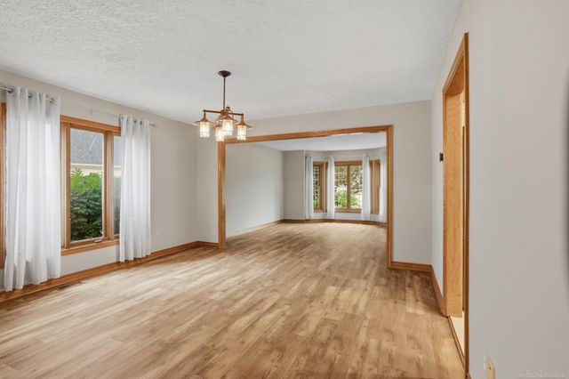 14450 Knightsbridge Drive, Shelby Twp, MI 48315