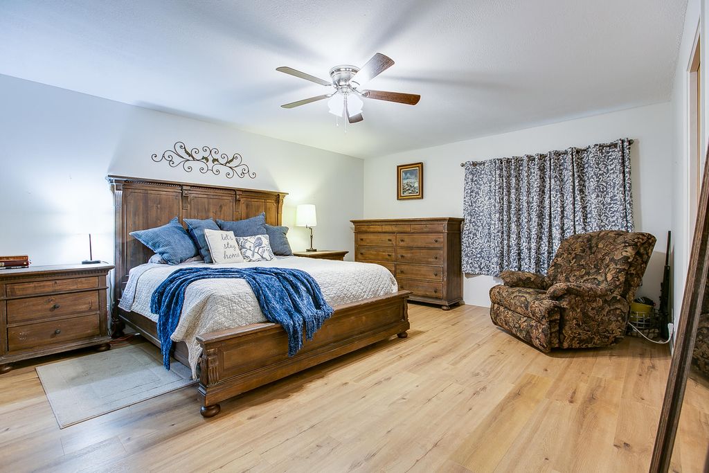 Image 12 of property listing at 2725 Alta Vista Lane, San Angelo, TX 76904