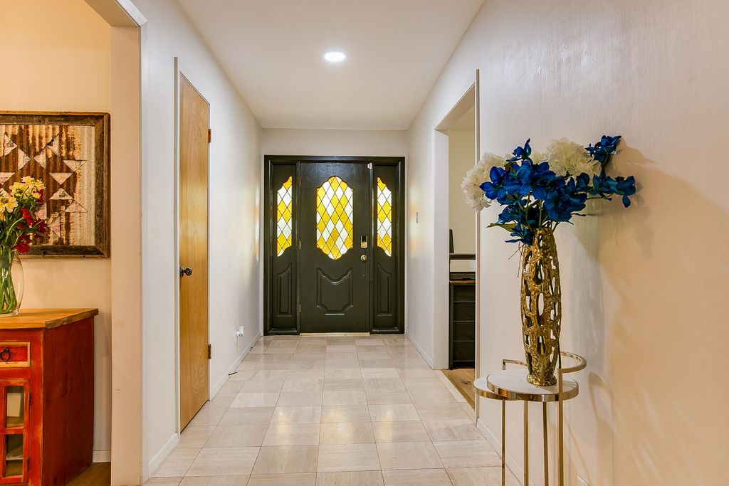 Image 4 of property listing at 2725 Alta Vista Lane, San Angelo, TX 76904
