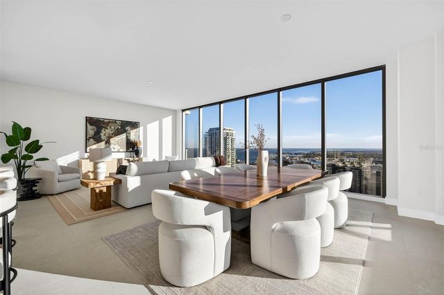 275 1ST AVE S 2706, St Petersburg, FL 33701