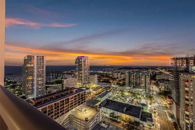 275 1ST AVE S 2706, St Petersburg, FL 33701