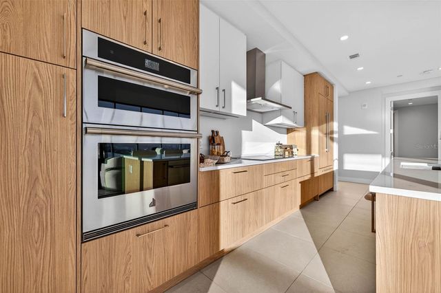 275 1ST AVE S 2706, St Petersburg, FL 33701