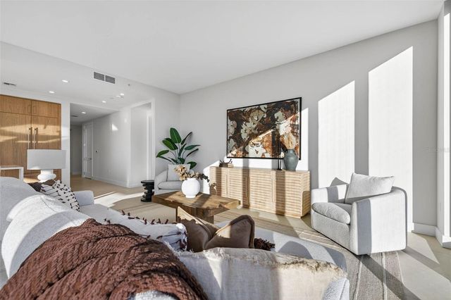 275 1ST AVE S 2706, St Petersburg, FL 33701