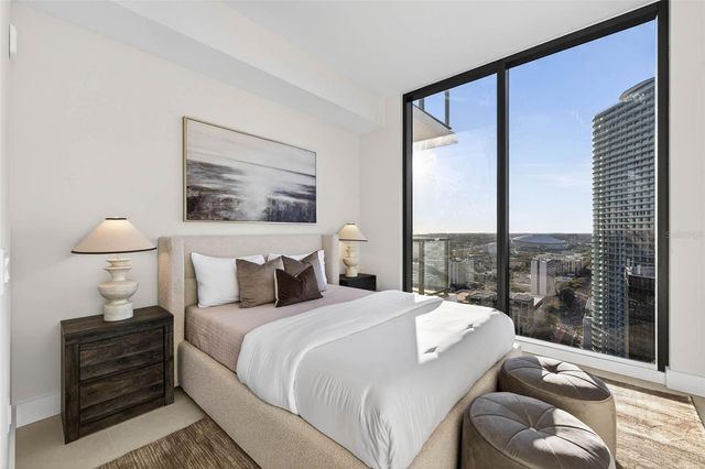 275 1ST AVE S 2706, St Petersburg, FL 33701