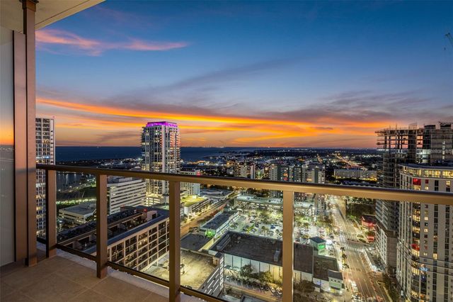 275 1ST AVE S 2706, St Petersburg, FL 33701