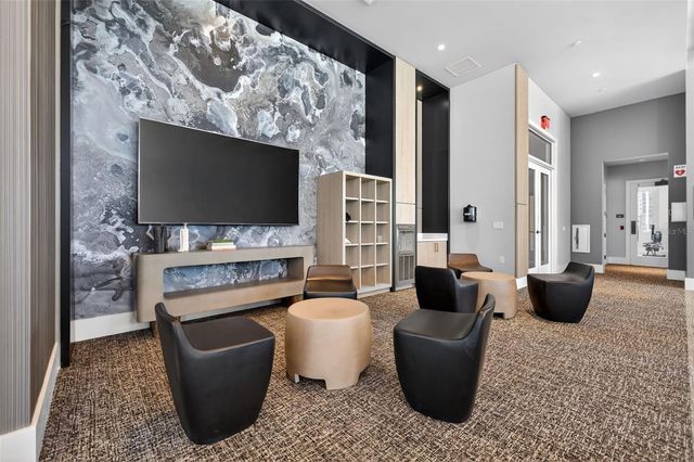 275 1ST AVE S 2706, St Petersburg, FL 33701