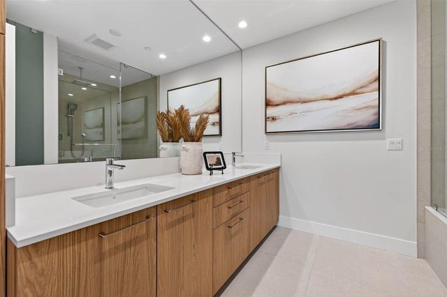 275 1ST AVE S 2706, St Petersburg, FL 33701