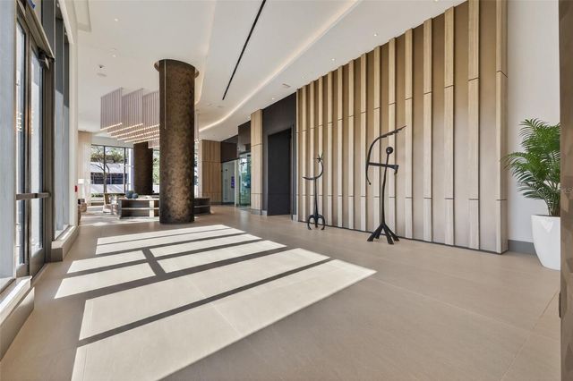 275 1ST AVE S 2706, St Petersburg, FL 33701