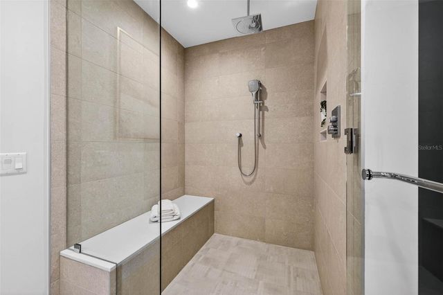 275 1ST AVE S 2706, St Petersburg, FL 33701