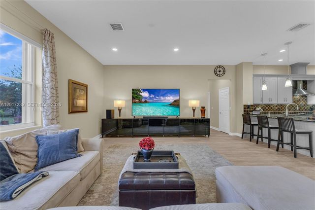 3973 SW 140th Ave, Davie, FL 33330