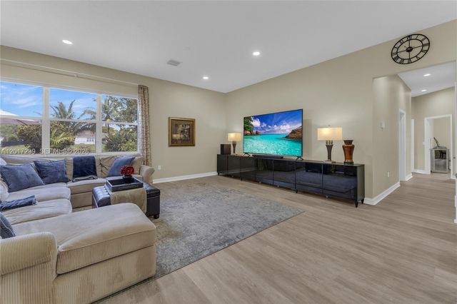 3973 SW 140th Ave, Davie, FL 33330
