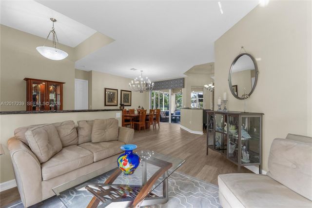 3973 SW 140th Ave, Davie, FL 33330