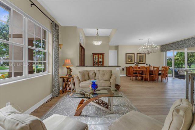 3973 SW 140th Ave, Davie, FL 33330