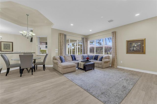 3973 SW 140th Ave, Davie, FL 33330