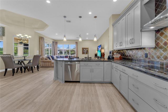 3973 SW 140th Ave, Davie, FL 33330